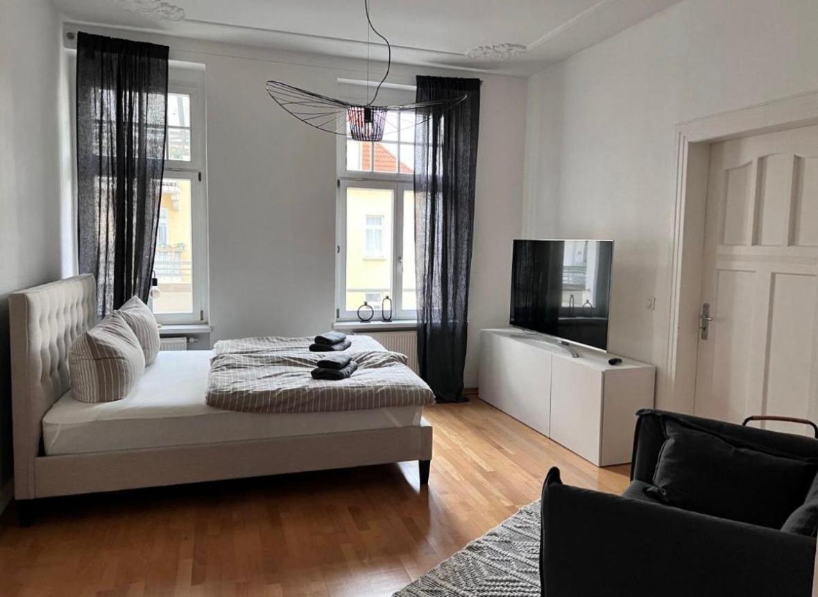 Feine Apartments In Der Suedstadt Von Erfurt Mit Kostenlosen Stellplatz & Flasche Wein Zur Begruessung Extérieur photo