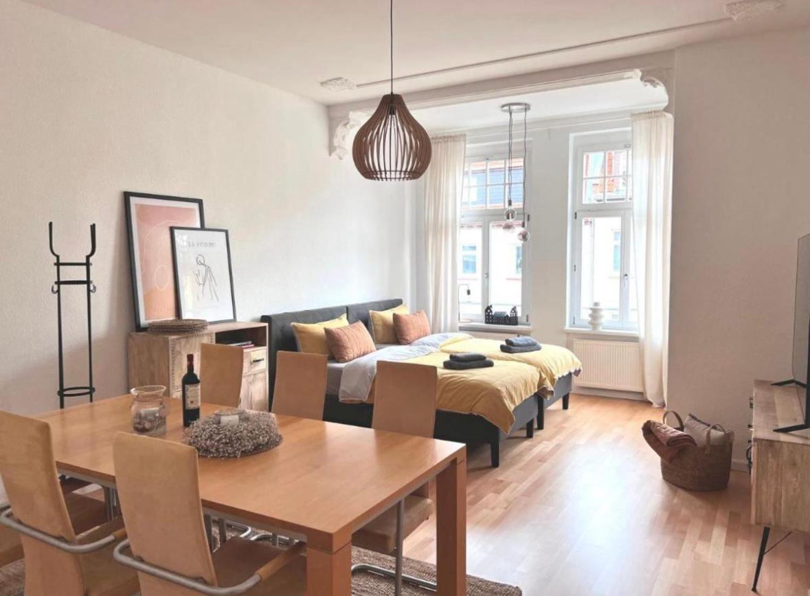 Feine Apartments In Der Suedstadt Von Erfurt Mit Kostenlosen Stellplatz & Flasche Wein Zur Begruessung Extérieur photo