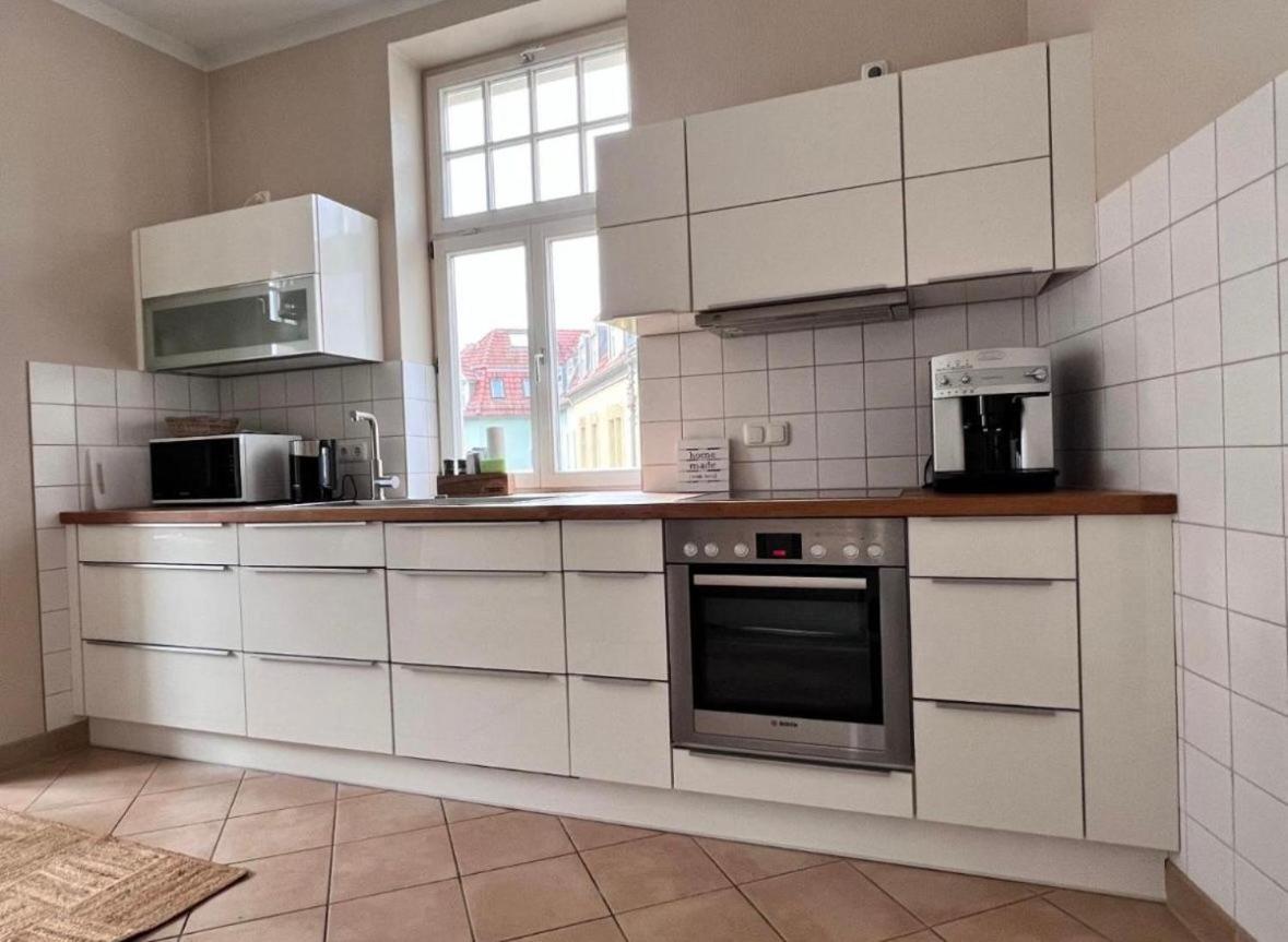 Feine Apartments In Der Suedstadt Von Erfurt Mit Kostenlosen Stellplatz & Flasche Wein Zur Begruessung Extérieur photo