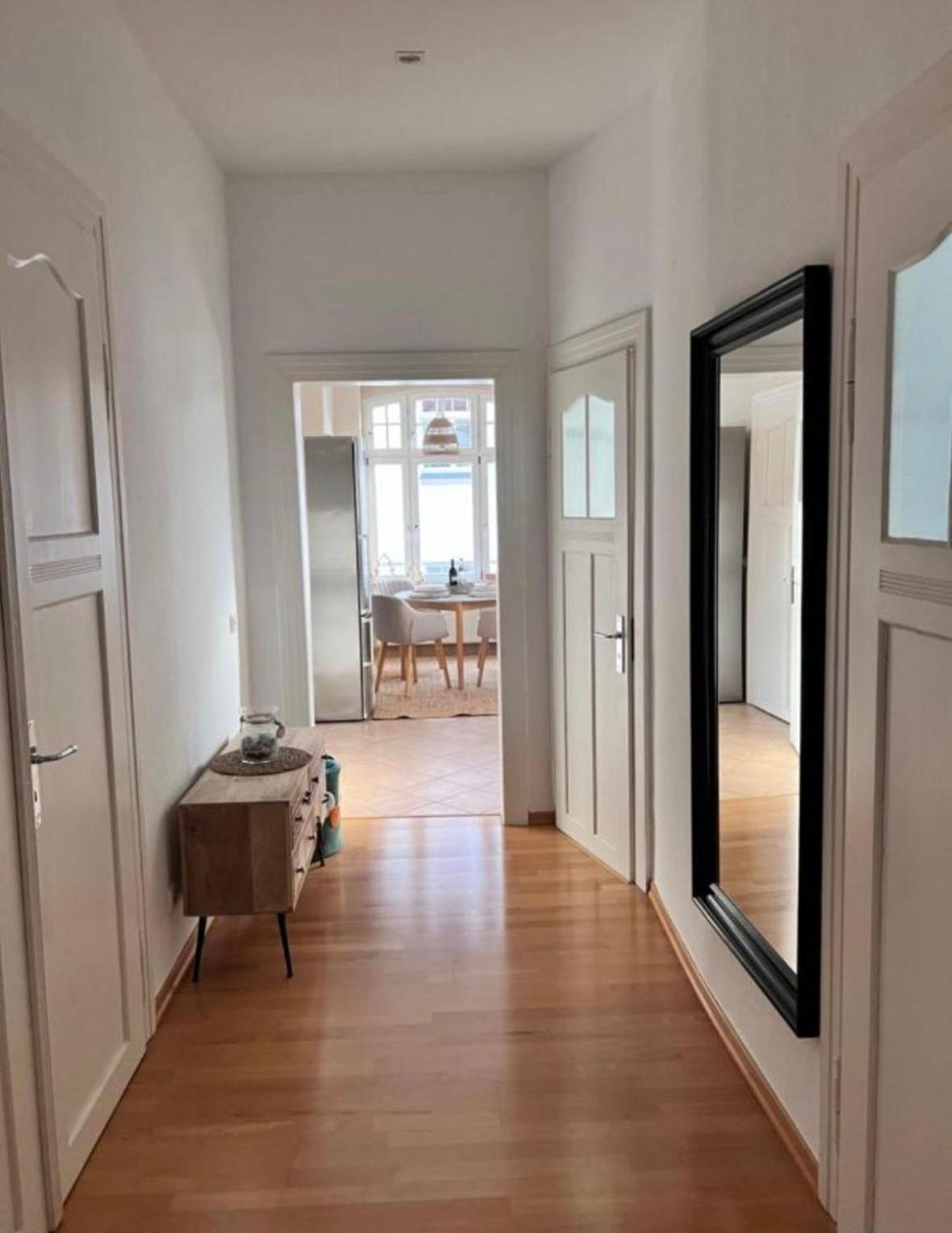Feine Apartments In Der Suedstadt Von Erfurt Mit Kostenlosen Stellplatz & Flasche Wein Zur Begruessung Extérieur photo